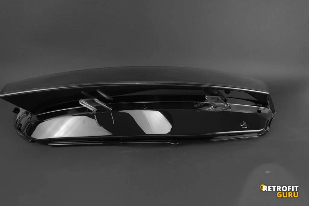 Kryty světel Škoda Octavia 4 20-24 – pravý kryt, další pohled