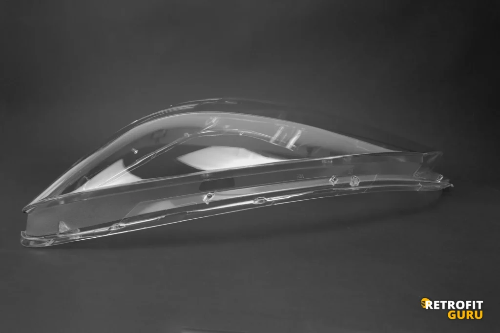 Kryty světel Mercedes C W204 07-11 – levý kryt, další pohled
