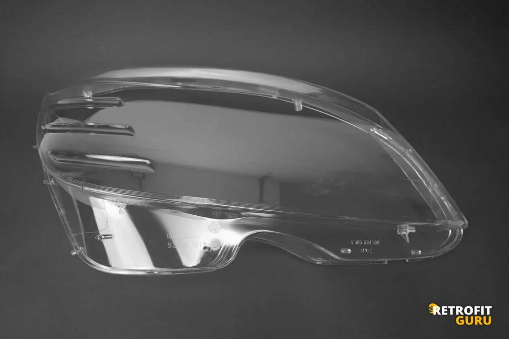 Kryty světel Mercedes C W204 07-11 – pravý kryt