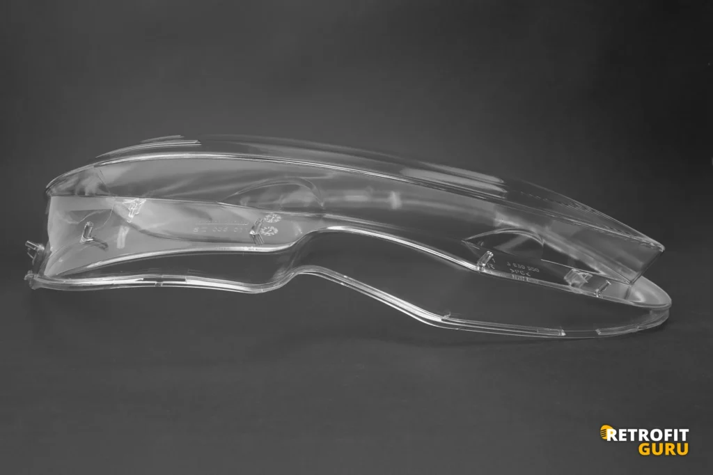 Kryty světel Mercedes C W204 07-11 – pravý kryt, další pohled